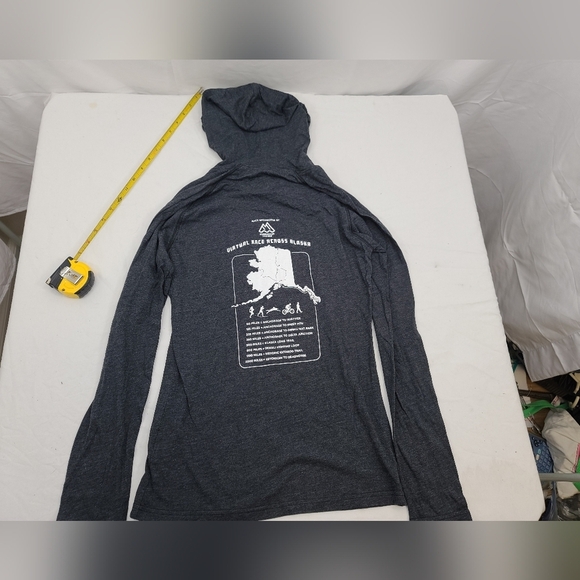 Race across Alaska hoodie and matching fleece lined hat, size XS - Picture 2 of 11